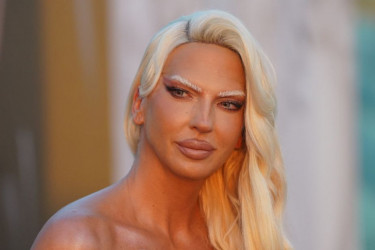 Jelena Karleuša uživa u čarima Dubaija, a tek da vidite ko joj pravi društvo...